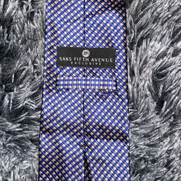 Saks Fifth Avenue Exclusive Men’s Silk Tie - Picture 1 of 4